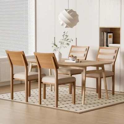 15+ Mẫu bàn ăn gỗ cao su sang trọng